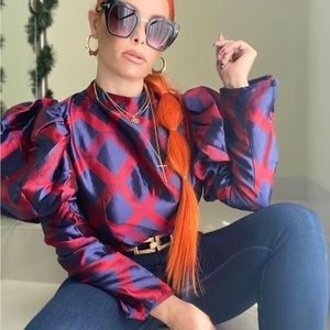 Gracia puff sleeve chic elegant top S